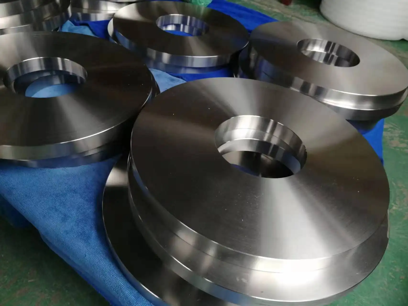 Titanium TA1 vs. TA2: A Comprehensive Comparison of Commercial Pure Titanium Grades